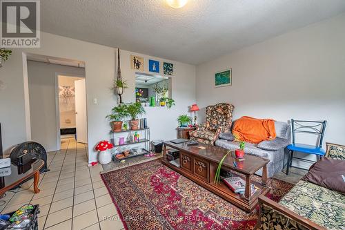 271-273 Rideau Street, Kingston (East Of Sir John A. Blvd), ON - Indoor