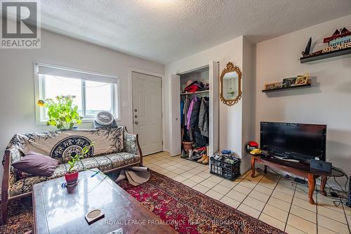 271-273 Rideau Street, Kingston (East Of Sir John A. Blvd), ON - Indoor
