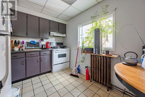 271-273 Rideau Street, Kingston (East Of Sir John A. Blvd), ON - Indoor Photo Showing Kitchen