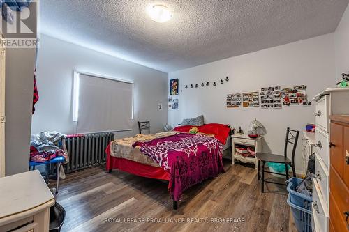271-273 Rideau Street, Kingston (East Of Sir John A. Blvd), ON - Indoor Photo Showing Bedroom