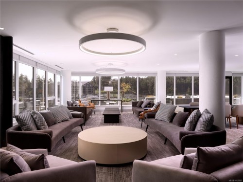 603-2000 Hannington Rd, Langford, BC - Indoor Photo Showing Living Room