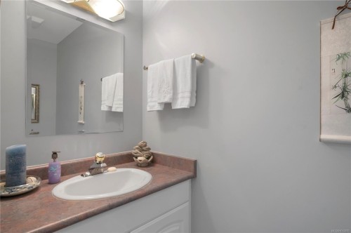 730 Nelson Rd, Campbell River, BC 