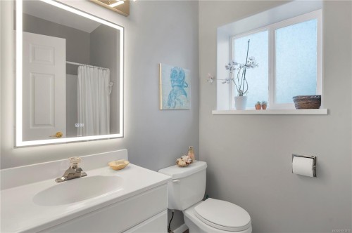 730 Nelson Rd, Campbell River, BC 