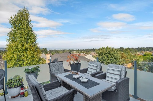 730 Nelson Rd, Campbell River, BC 