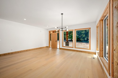 3368 Small Rd, Courtenay, BC 