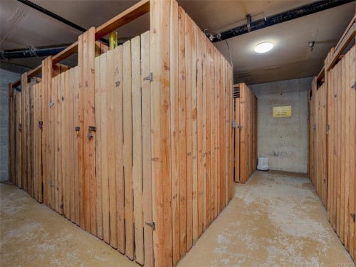 308-1745 Leighton Rd, Victoria, BC - Indoor Photo Showing Other Room