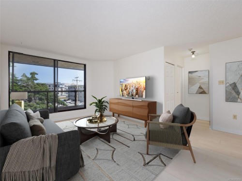 308-1745 Leighton Rd, Victoria, BC - Indoor Photo Showing Living Room