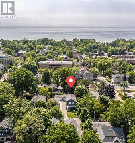 44 HEAD STREET  Oakville, ON L6K 1L5