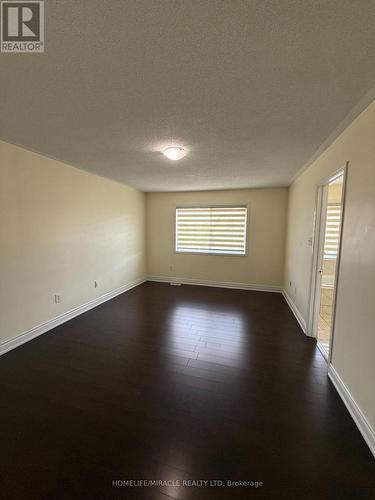 19 Garibaldi Drive, Brampton, ON - Indoor Photo Showing Other Room