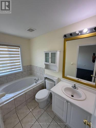 19 Garibaldi Drive, Brampton, ON - Indoor Photo Showing Bathroom
