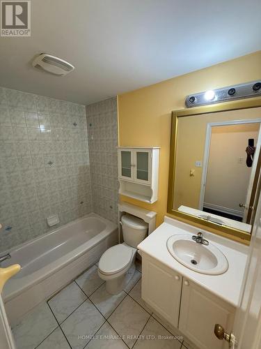 19 Garibaldi Drive, Brampton, ON - Indoor Photo Showing Bathroom
