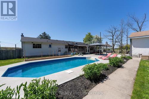 350 Kemp Road W, Grimsby (Grimsby Escarpment), ON - Outdoor With In Ground Pool With Backyard