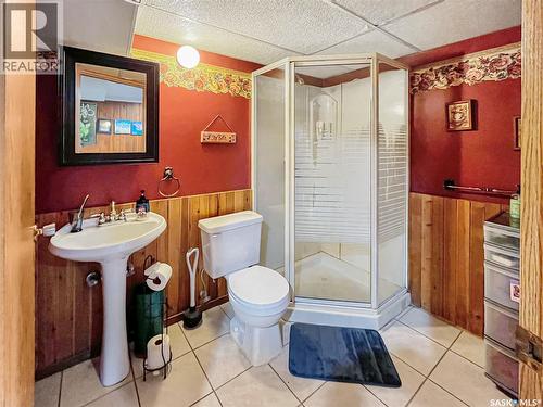 2450 15Th Avenue E, Prince Albert, SK - Indoor Photo Showing Bathroom