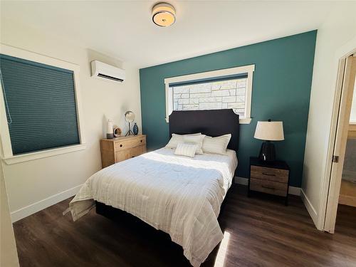 705 Kpokl Road, Invermere, BC - Indoor Photo Showing Bedroom