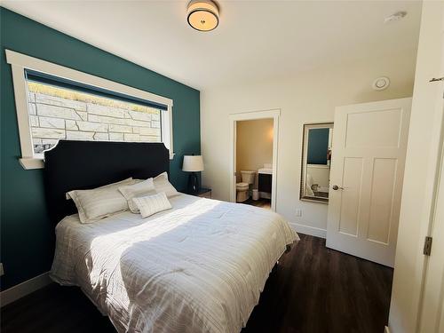705 Kpokl Road, Invermere, BC - Indoor Photo Showing Bedroom