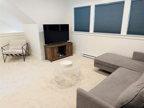 705 Kpokl Road, Invermere, BC - Indoor