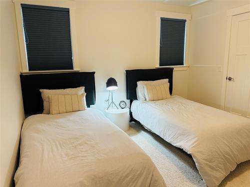 705 Kpokl Road, Invermere, BC - Indoor Photo Showing Bedroom