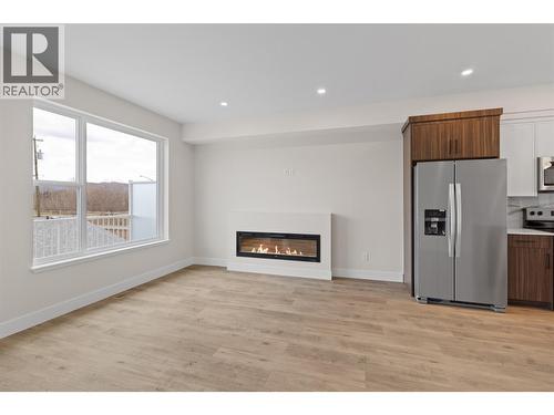 2686 Tranquille Road Unit# 118, Kamloops, BC - Indoor With Fireplace