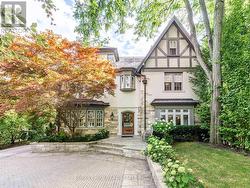 80 OLD FOREST HILL ROAD  Toronto, ON M5P 2R5