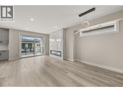1789 Viewpoint Drive, Kelowna, BC - Indoor