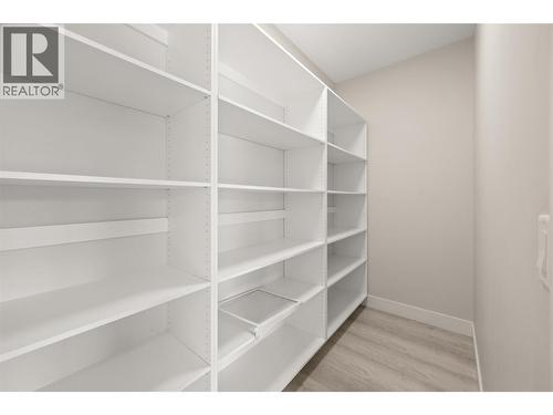 1789 Viewpoint Drive, Kelowna, BC - Indoor With Storage