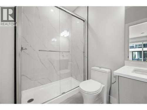 1789 Viewpoint Drive, Kelowna, BC - Indoor Photo Showing Bathroom