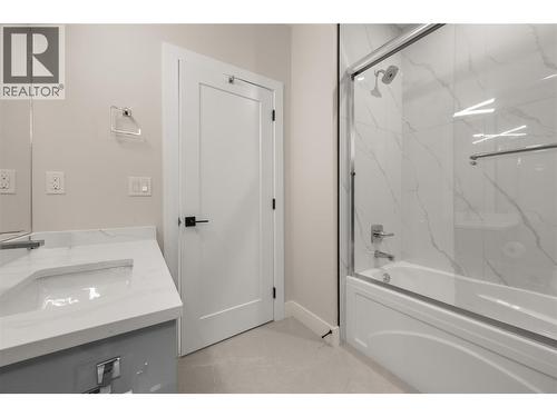 1789 Viewpoint Drive, Kelowna, BC - Indoor Photo Showing Bathroom