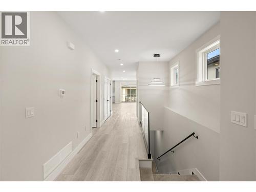1789 Viewpoint Drive, Kelowna, BC - Indoor Photo Showing Other Room