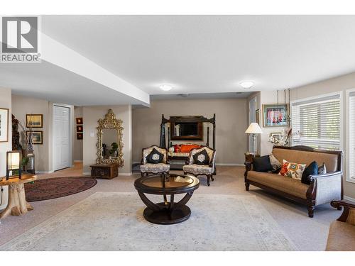 1991 Horizon Drive, West Kelowna, BC - Indoor