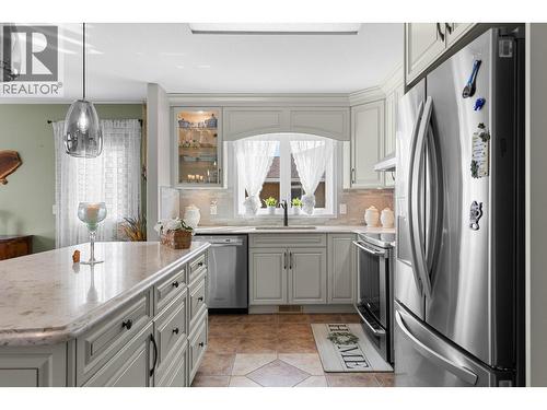 1991 Horizon Drive, West Kelowna, BC - Indoor Photo Showing Kitchen With Upgraded Kitchen
