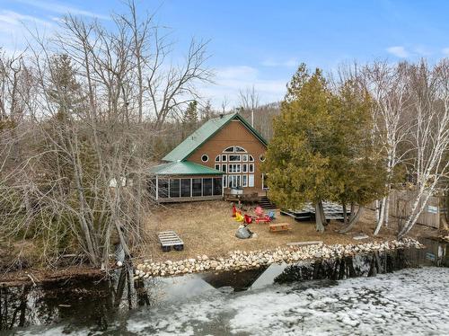 Photo aérienne - 42 Ch. Higgins, Low, QC - Outdoor With Deck Patio Veranda