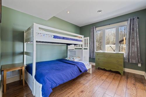 Chambre à coucher - 42 Ch. Higgins, Low, QC - Indoor Photo Showing Bedroom