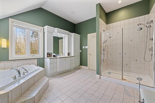 Salle de bains - 42 Ch. Higgins, Low, QC - Indoor Photo Showing Bathroom