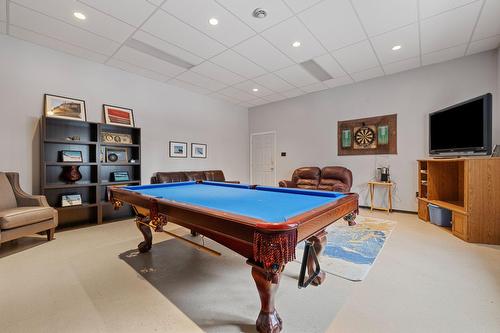 Salon - 42 Ch. Higgins, Low, QC - Indoor Photo Showing Other Room