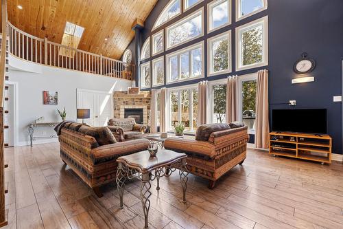 Living room - 42 Ch. Higgins, Low, QC - Indoor With Fireplace