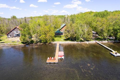 Photo aérienne - 42 Ch. Higgins, Low, QC - Outdoor With Body Of Water With View