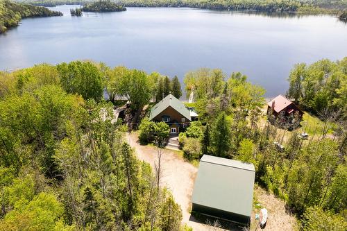 Photo aérienne - 42 Ch. Higgins, Low, QC - Outdoor With Body Of Water With View