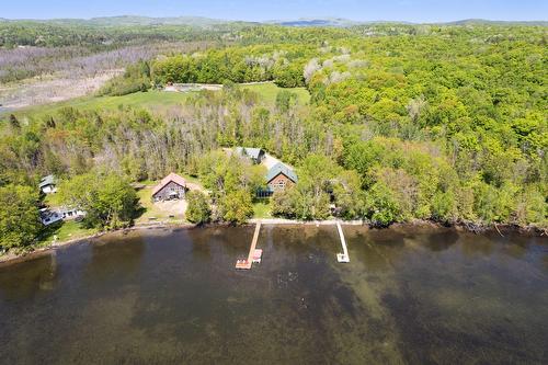 Photo aérienne - 42 Ch. Higgins, Low, QC - Outdoor With Body Of Water With View