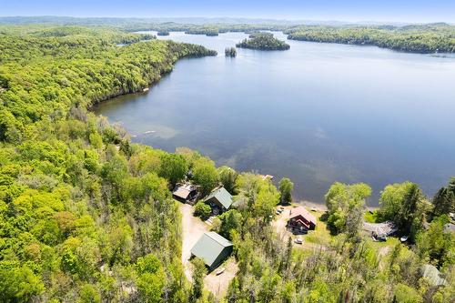 Photo aérienne - 42 Ch. Higgins, Low, QC - Outdoor With Body Of Water With View