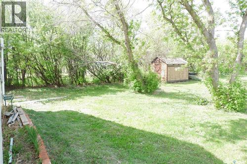 11 B Avenue, Willow Bunch, SK - Outdoor