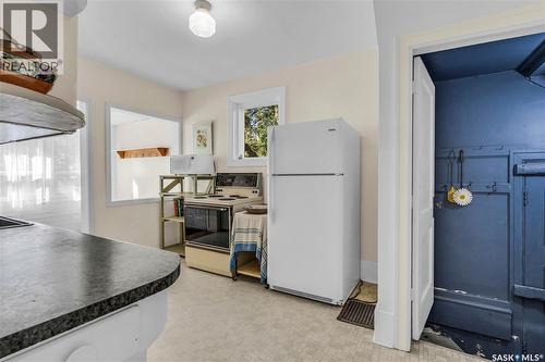 2272 Montague Street, Regina, SK - Indoor Photo Showing Kitchen