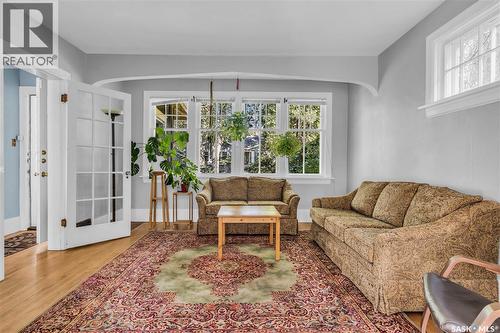 2272 Montague Street, Regina, SK - Indoor Photo Showing Living Room