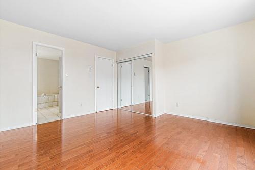 Chambre à coucher - 18113 Rue Rousson, Montréal (Pierrefonds-Roxboro), QC - Indoor Photo Showing Other Room
