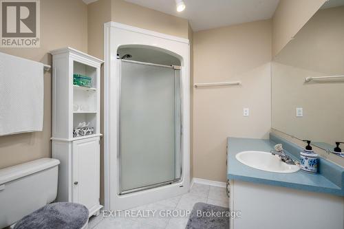 5 Empire Boulevard, Prince Edward County (Wellington), ON - Indoor Photo Showing Bathroom