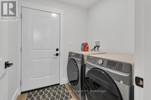 18 Walnut Drive, Tillsonburg, ON - Indoor Photo Showing Laundry Room
