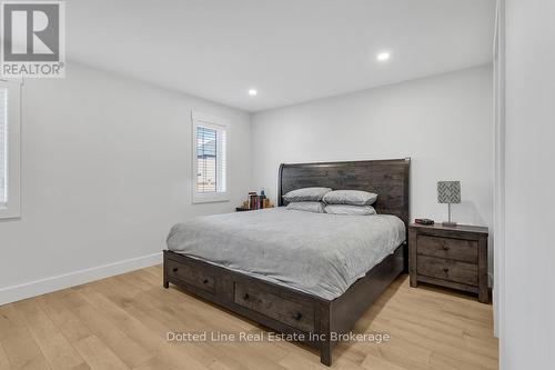 16 Walnut Drive, Tillsonburg, ON - Indoor Photo Showing Bedroom