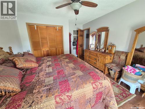 713 Railway Avenue, Midale, SK - Indoor Photo Showing Bedroom