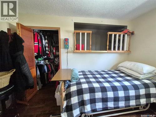 713 Railway Avenue, Midale, SK - Indoor Photo Showing Bedroom
