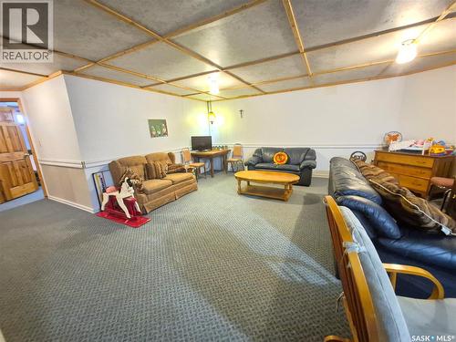 713 Railway Avenue, Midale, SK - Indoor