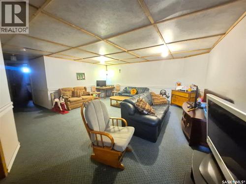 713 Railway Avenue, Midale, SK - Indoor